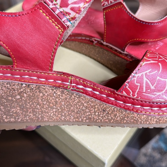 L'artiste By Spring Step Cuteness Sandals
Women's 7.5-8 /38 RED Multic… - Picture 8 of 9